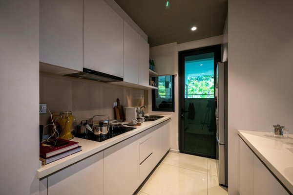 Discover the Perfect Kitchen Stool: Key Ergonomic Features for Enhanced Posture and Improved Digestion